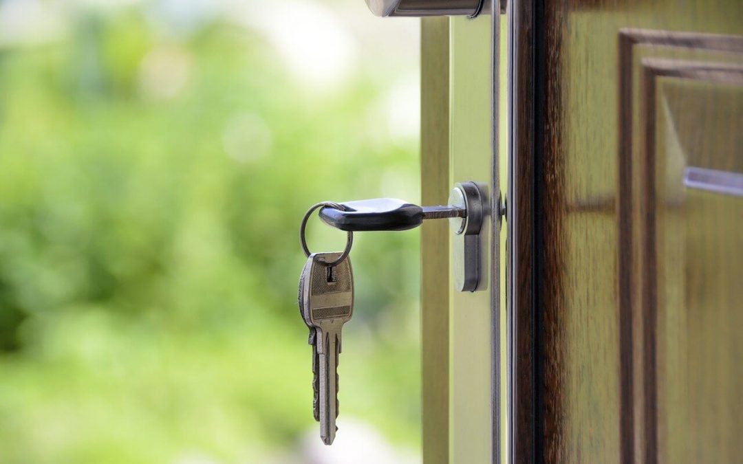 homeowners should know how to change the locks